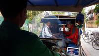 Luang Prabang per TUK TUK erkunden  &ndash; &copy; Cornelia Ritter (Eberhardt TRAVEL)
