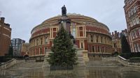 Royal Alber Hall mit Denkmal Prince Albert &ndash; &copy; Marlies Thrum (Eberhardt TRAVEL)