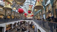 unterwegs im Covent Garden Christmas Market &ndash; &copy; Marlies Thrum (Eberhardt TRAVEL)