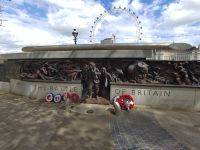 Battle of Britain (London Blitz) - dahinter das London Eye &ndash; &copy; Andreas Böcker (Eberhardt TRAVEL)