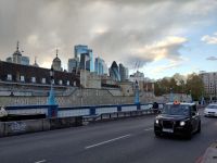Der Tower, ein Londoner Taxi und die City of London &ndash; &copy; Andreas Böcker (Eberhardt TRAVEL)