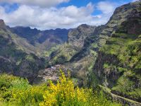 Blick auf das Dorf Curral das Freiras (Nonnental)/Madeira &ndash; &copy; Susanne Hofen (Eberhardt TRAVEL)