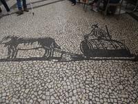 Funchal - Straßenmosaik &ndash; &copy; Hans-Joachim Trutz (Eberhardt TRAVEL)