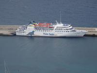 Porto Santo - Aussichtspunkt Portela - Blick auf den Hafen mit unserer Fähre &ndash; &copy; Hans-Joachim Trutz (Eberhardt TRAVEL)