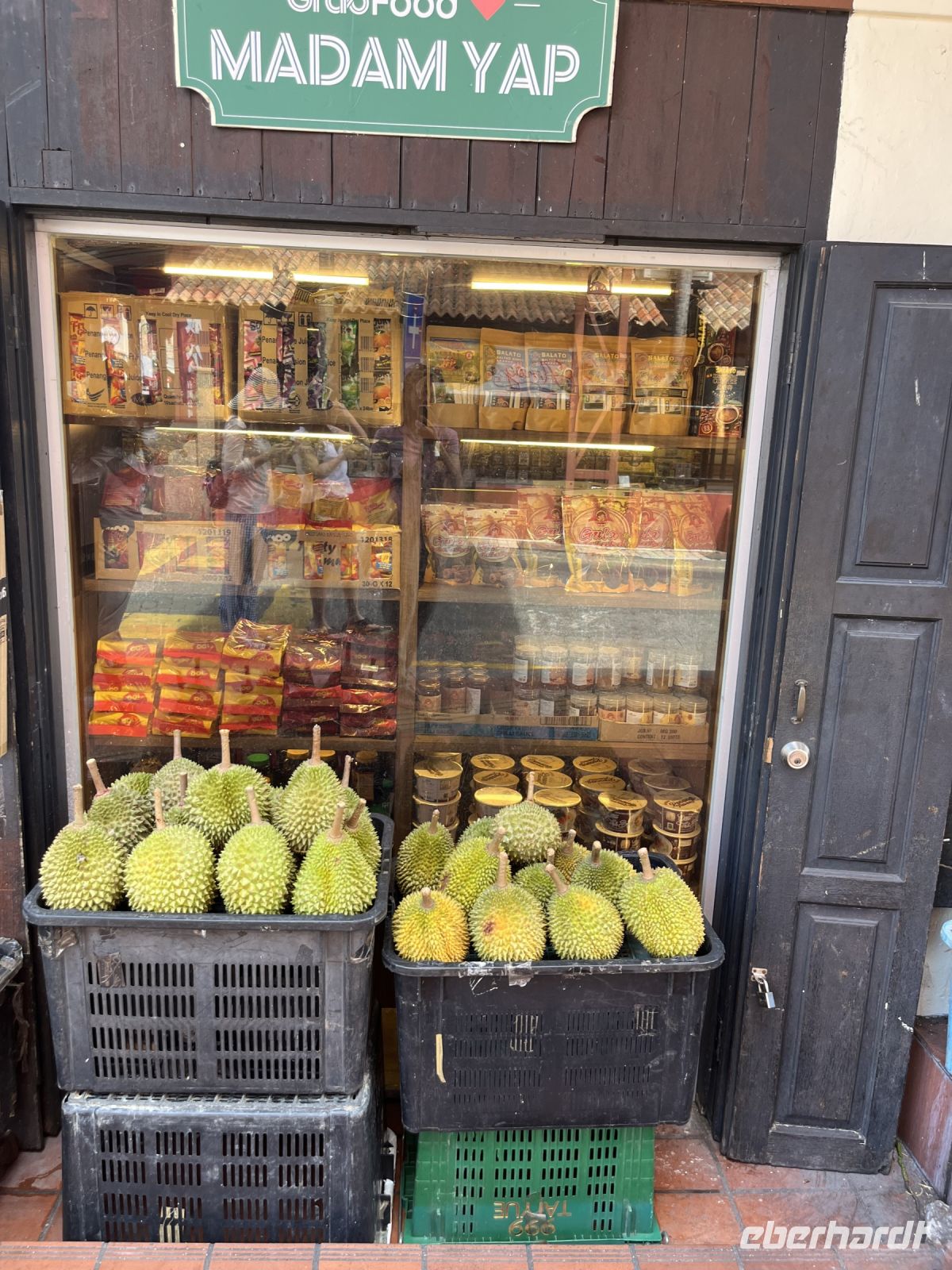  Frucht Durian, Laden, Malakka, Malaysia.jpeg &ndash; &copy; Maria Feibig (Eberhardt TRAVEL)