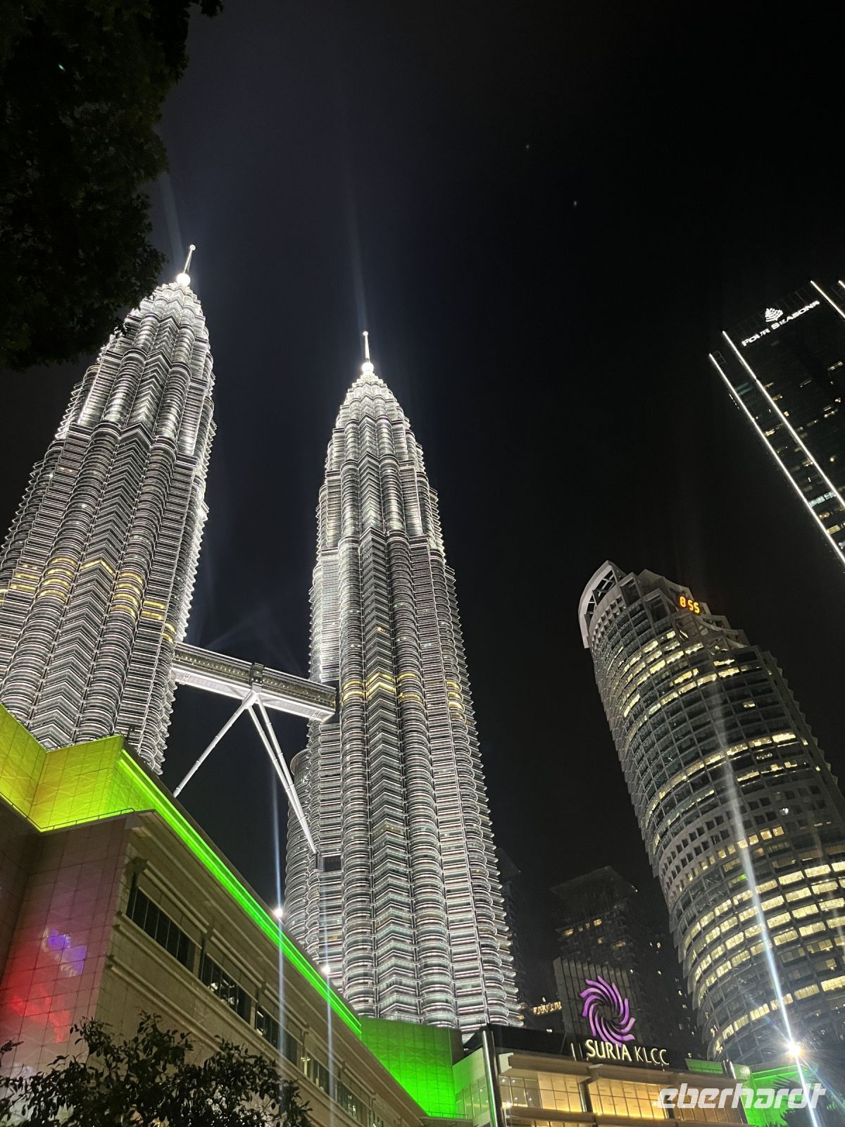 Blick auf Petronas Twin Towers, Kuala Lumpur, Malaysia.jpeg &ndash; &copy; Maria Feibig (Eberhardt TRAVEL)