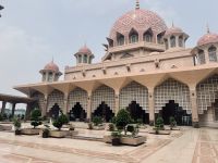 Putra Moschee &ndash; &copy; Mireille Fuhrmann (Eberhardt TRAVEL)
