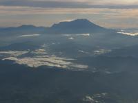 Kota_Kinabalo_Überflug_Berg_IMG_0709 &ndash; &copy; Daniela Paulan (Eberhardt TRAVEL)