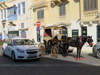 Alte und neue Taxen &ndash; &copy; Marion Kottlos (Eberhardt TRAVEL)
