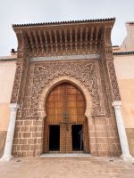 9.4.Eingang Grabmoschee.jpeg &ndash; &copy; Kora Buggel (Eberhardt TRAVEL)