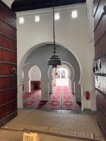 10.4.Blick in die Kairouine Moschee.jpeg &ndash; &copy; Kora Buggel (Eberhardt TRAVEL)