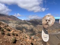 14.4. unterwegs-Nahe Pass 2260m-Masken aus Stein.jpeg &ndash; &copy; Kora Buggel (Eberhardt TRAVEL)
