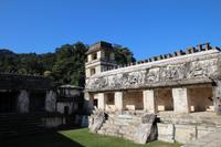 Palastturm – Palenque &ndash; &copy; Martin Jentzsch (Eberhardt TRAVEL)