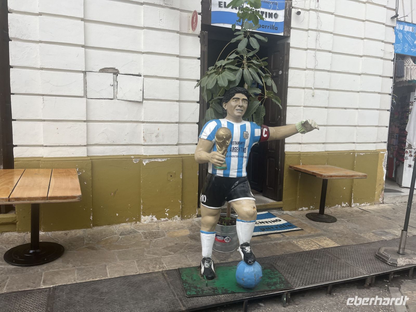Statue von Diego Maradonna, San Cristobal &ndash; &copy; Valentin Meyer-Plath (Eberhardt TRAVEL)