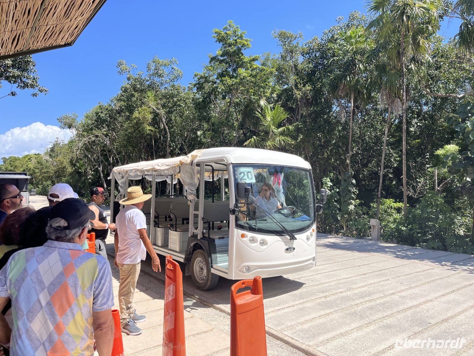 Shuttle-Bus, Tulum &ndash; &copy; Valentin Meyer-Plath (Eberhardt TRAVEL)