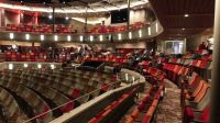 das Theater im Schiff wird zur Gepäckaufbewahrung