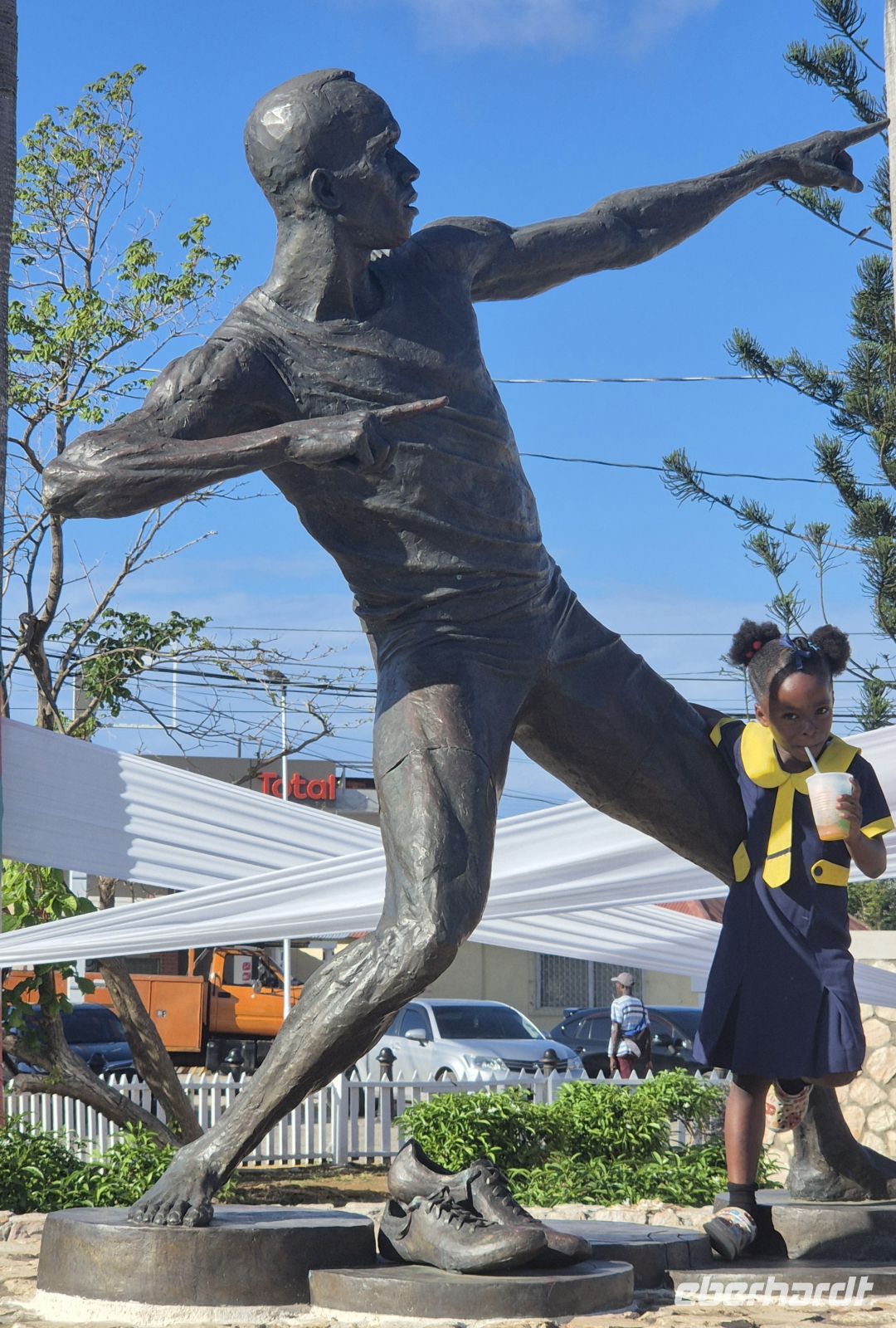 Spaziergang durch Falmouth...Usain Bolt Denkmal &ndash; &copy; Frank Nimschowski (Eberhardt TRAVEL)
