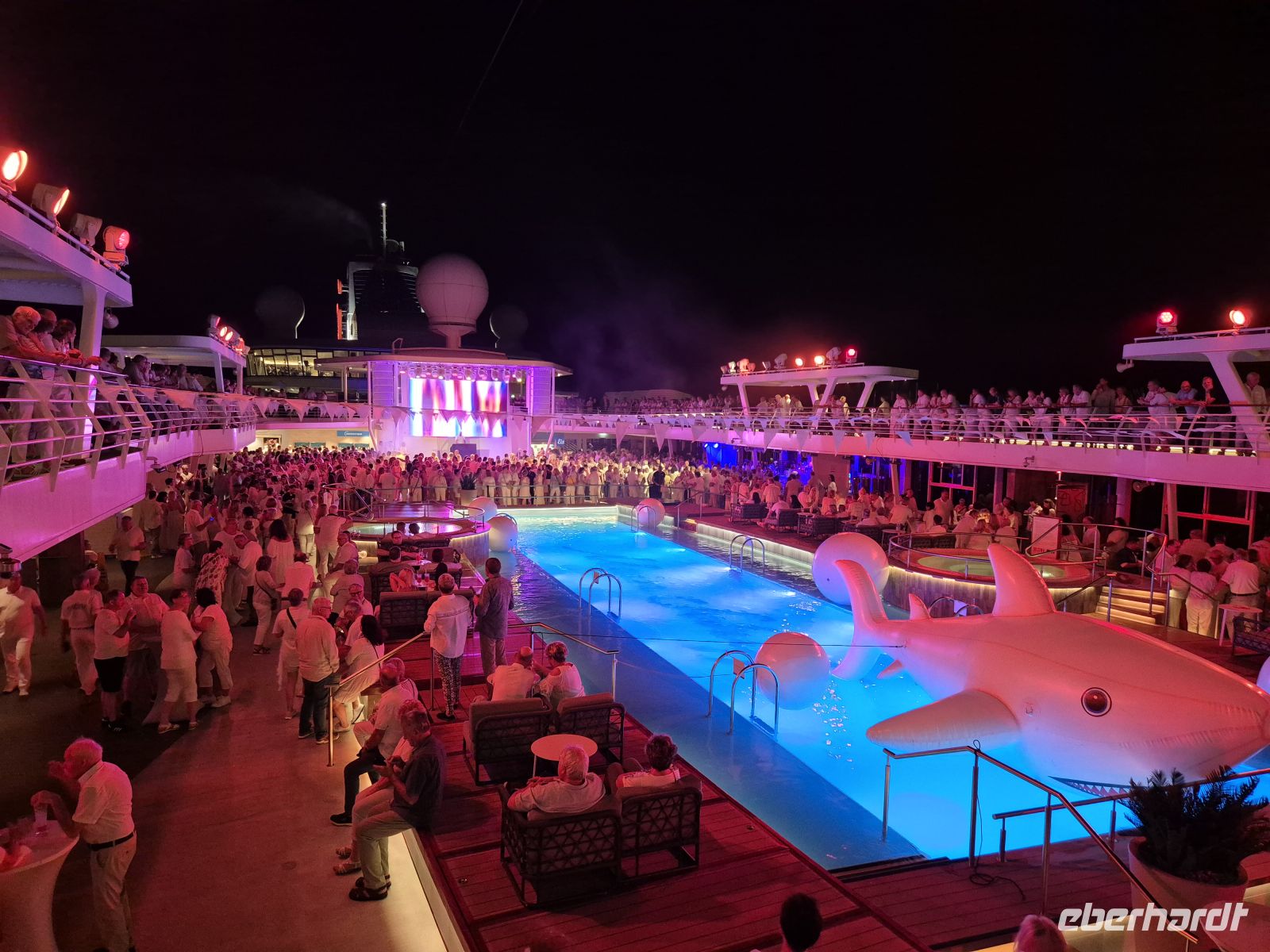 White Night Poolparty &ndash; &copy; Frank Nimschowski (Eberhardt TRAVEL)