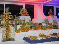 Mein Schiff 3 - Poolparty - Früchte-Buffet &ndash; &copy; Annette Weise (Eberhardt TRAVEL)