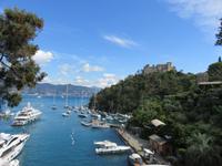 Portofino – Blick zum Castello Brown &ndash; &copy; Marion Kottlos (Eberhardt TRAVEL)