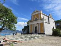 Portofino – Kirche San Giorgio &ndash; &copy; Marion Kottlos (Eberhardt TRAVEL)