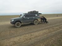 Hilfe für liegen gebliebenes Auto &ndash; &copy; Sabine Letzybyll (Eberhardt TRAVEL)