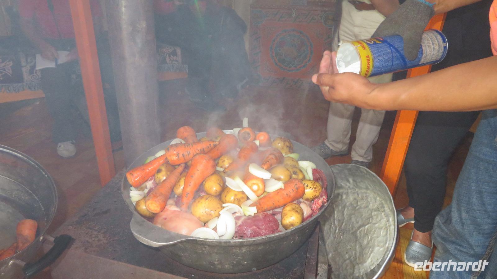 Hot Pot &ndash; &copy; Rico Manns (Eberhardt TRAVEL)