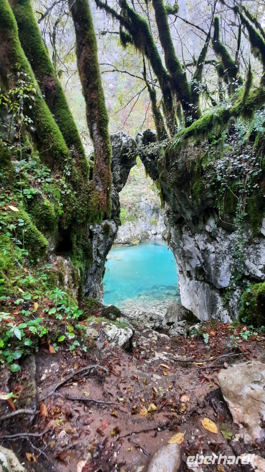 049 - Kapija Zelja, Wunschtor, Mrtvica-Schlucht Wanderung, Montenegro &ndash; &copy; Vivien Fiedler (Eberhardt TRAVEL)
