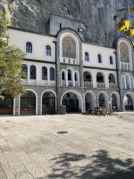 Kloster Ostrog &ndash; &copy; Elke Knappe (Eberhardt TRAVEL)
