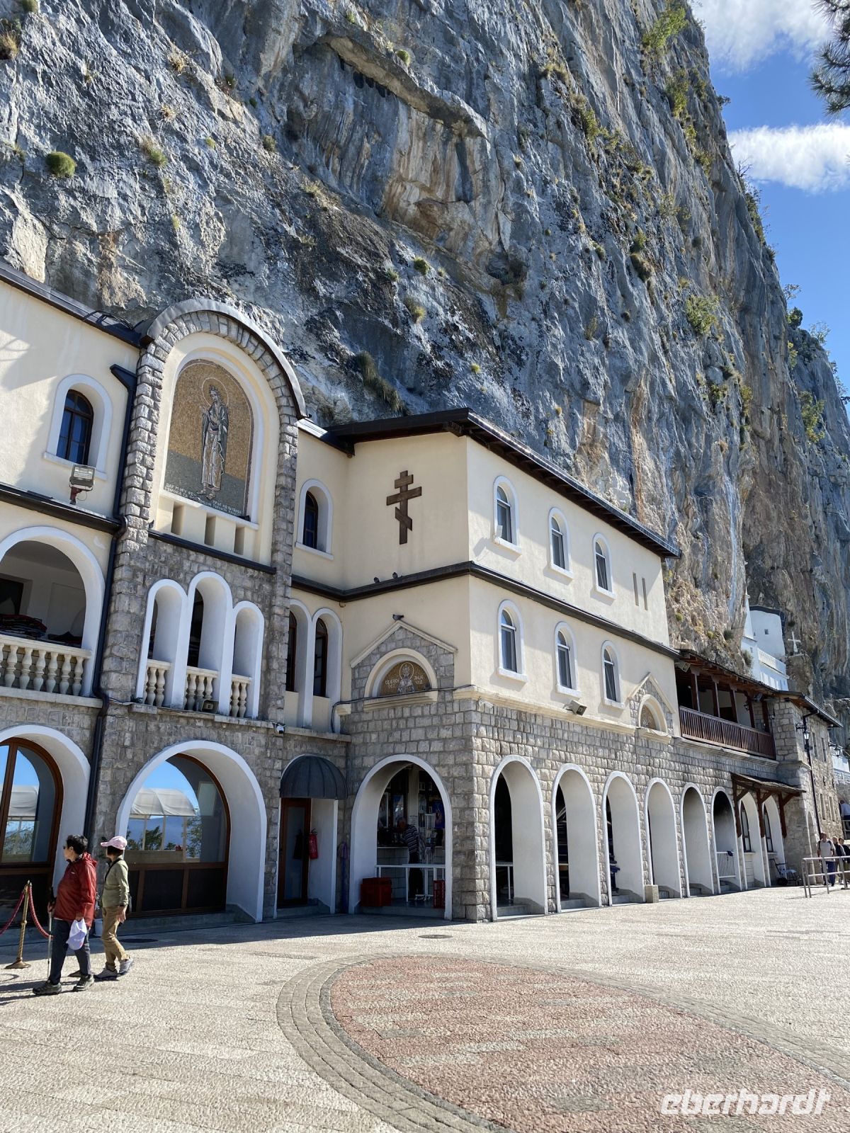 Kloster Ostrog &ndash; &copy; Elke Knappe (Eberhardt TRAVEL)