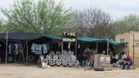 0960 Fahrt zum Etoscha-NP - Stopp in Kamanjab &ndash; &copy; Annette Weise (Eberhardt TRAVEL)