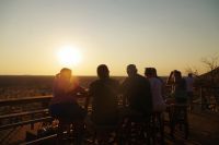 Khorixas - Damara Mopane Lodge - Sundowner &ndash; &copy; Annett Müller (Eberhardt TRAVEL)