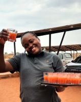 Kalahari Anib Lodge - netter Empfang &ndash; &copy; Annett Müller (Eberhardt TRAVEL)