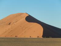 0439 Licht und Schatten im Sossusvlei &ndash; &copy; Patrick Fritzsche (Eberhardt TRAVEL)