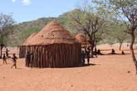 Bei den Himbas &ndash; &copy; Sylvia Sann (Eberhardt TRAVEL)