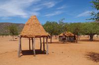 Besuch im Himbadorf &ndash; &copy; Annett Müller (Eberhardt TRAVEL)
