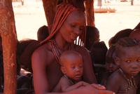 Himba Dorf (2) &ndash; &copy; Susanne Schirmann (Eberhardt TRAVEL)