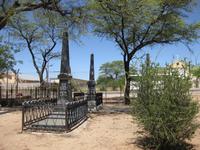 GrÃ€ber der Herero-FÜhrer in Okahandja &ndash; &copy; Annette Zocher (Eberhardt TRAVEL)