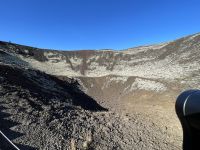 Rundgang am Krater Grabrok &ndash; &copy; Jacob Spangenberg (Eberhardt TRAVEL)