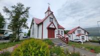 Rundreise Island - Spaziergang in Akureyri &ndash; &copy; Franziska Bergmann (Eberhardt TRAVEL)