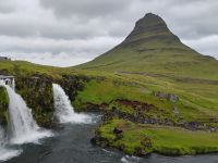 Kikjufell und Kirkjufellsfoss &ndash; &copy; Monika Cortese (Eberhardt TRAVEL)