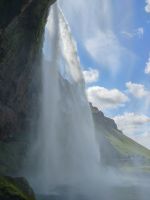 Seljalandsfoss (an dieser Stelle wurden wir richtig nass!) &ndash; &copy; Monika Cortese (Eberhardt TRAVEL)