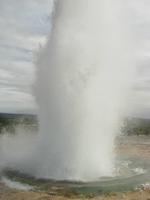 Springquelle Strokkur &ndash; &copy; Julia Grunwald (Eberhardt TRAVEL)