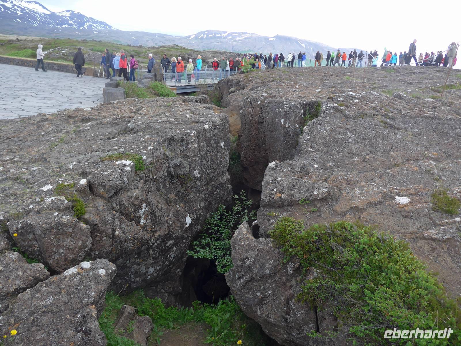 Island, Thingvellir, Menschen an der 