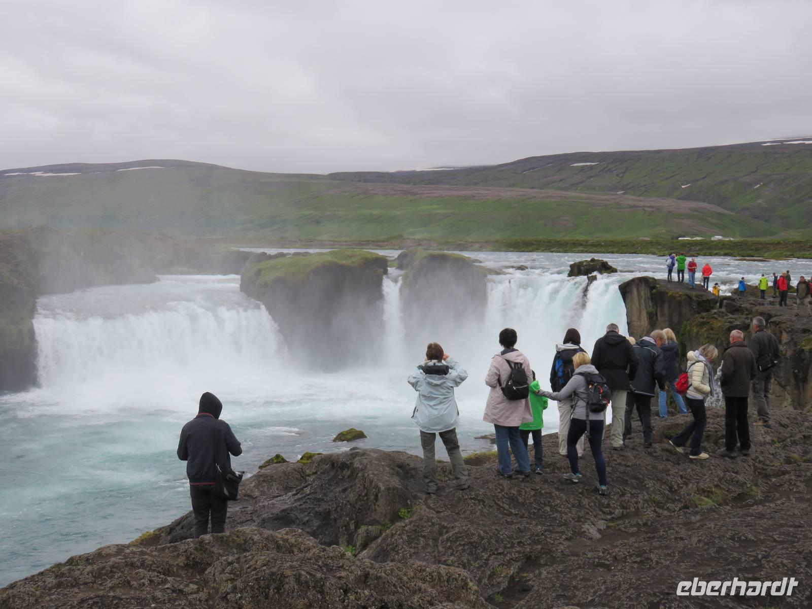 426 Island - Besuch des Godafoss &ndash; &copy; Annette Weise (Eberhardt TRAVEL)