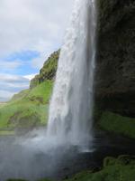 1089 Island - Südküste - Stopp am Seljallandwasserfall
