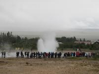 Strokkur in Action &ndash; &copy; René Wächtler (Eberhardt TRAVEL)