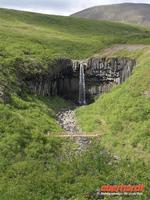 Basaltsäulen sind immer wieder schön &ndash; &copy; Claudia Rossin (Eberhardt TRAVEL)