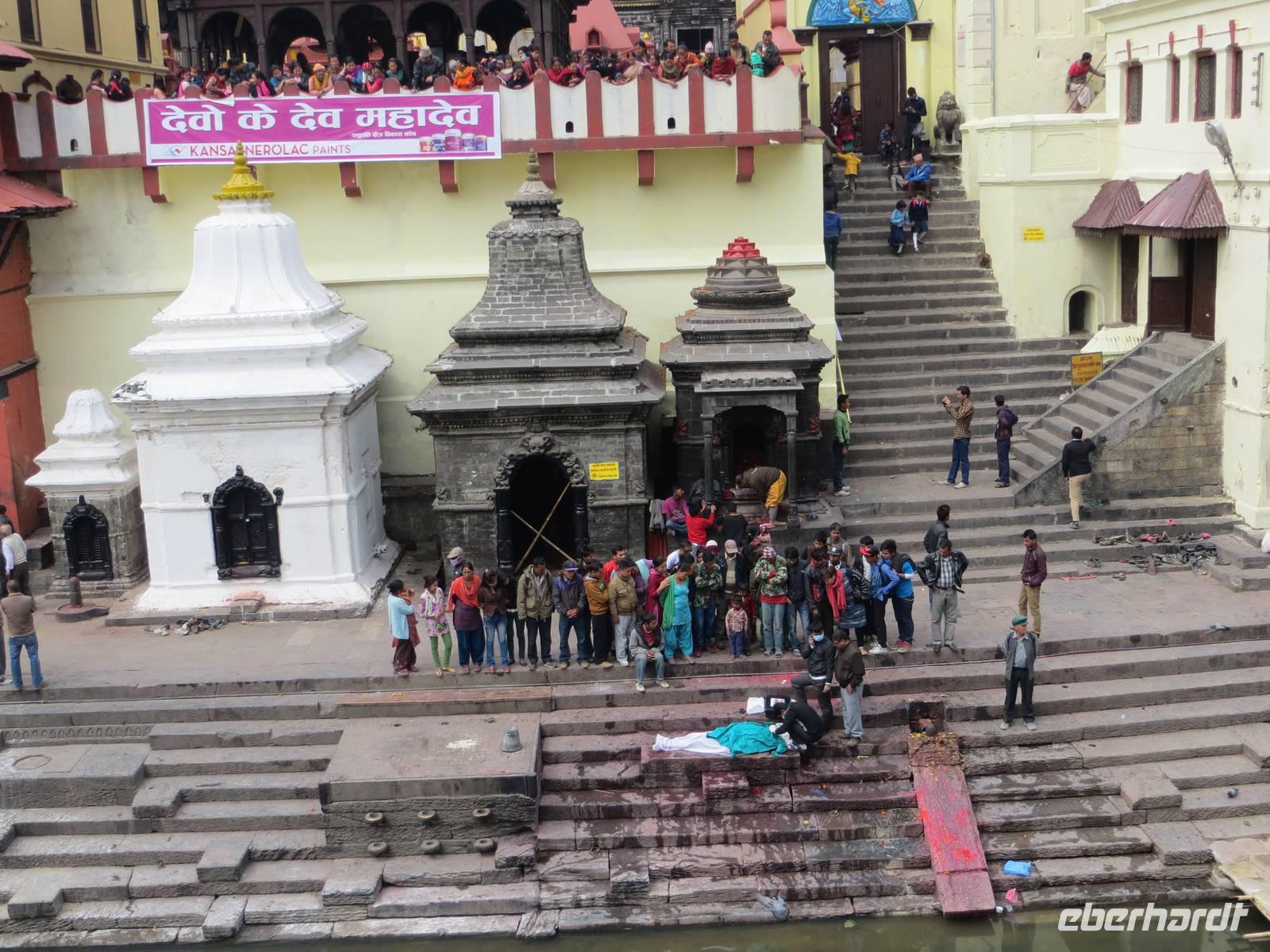 in Pashupatinath &ndash; &copy; Jürgen Schmeißer (Eberhardt TRAVEL)