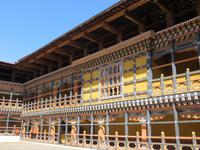 im Paro Dzong &ndash; &copy; Jürgen Schmeißer (Eberhardt TRAVEL)